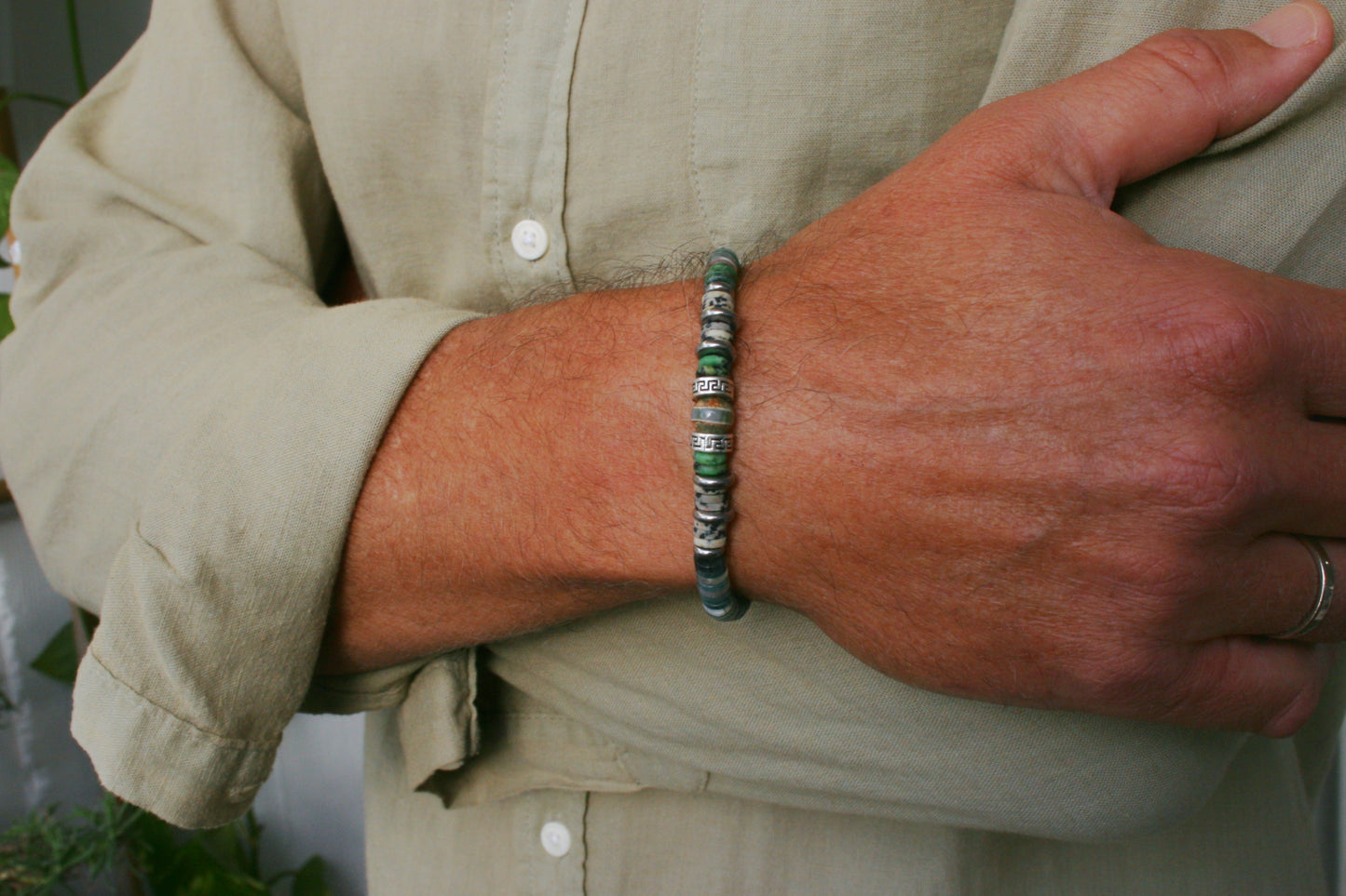 Tibetan Agate Beaded Bracelet for Men – Moss Agate, Kiwi Stone & Jasper Chip Stretch Bracelet