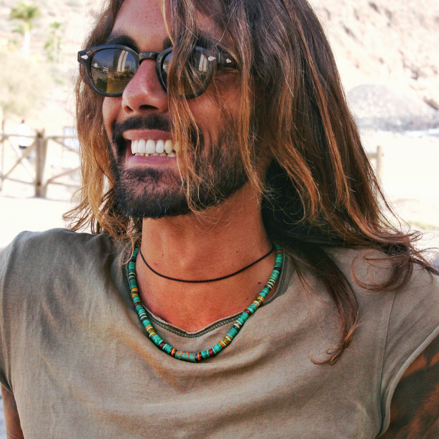 Green Heishi Gemstone Choker Necklace – Boho Ethnic Beaded Necklace for Men & Women