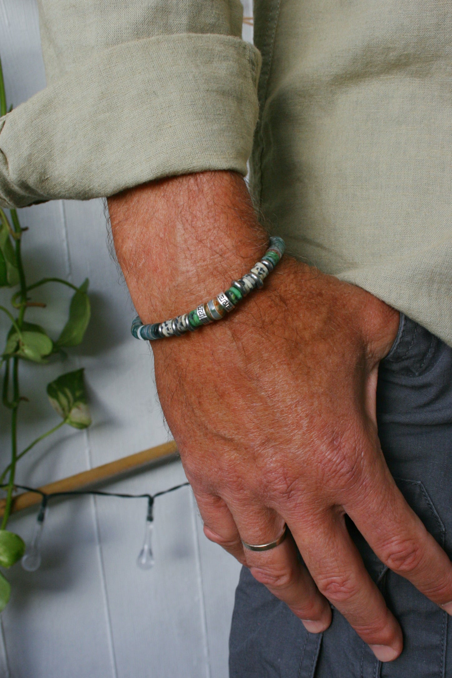Tibetan Agate Beaded Bracelet for Men – Moss Agate, Kiwi Stone & Jasper Chip Stretch Bracelet