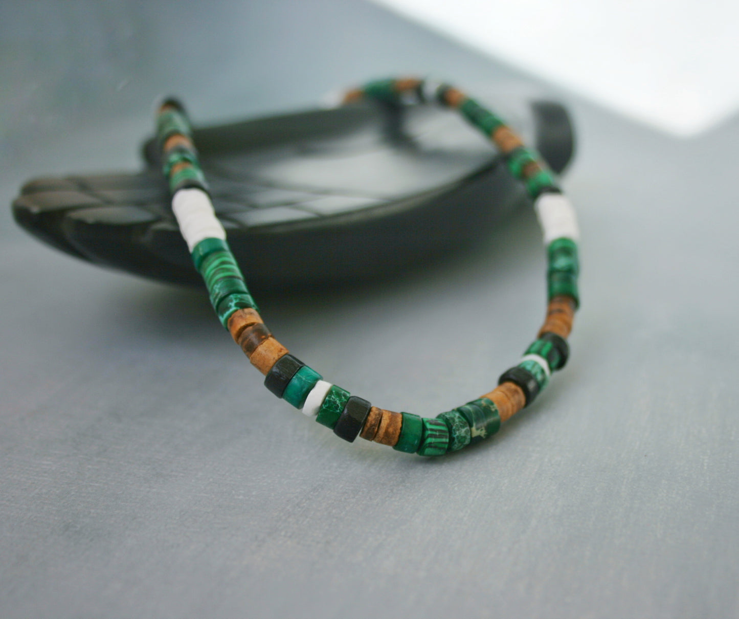 Malachite Heishi Choker Necklace for Men – Green Gemstone Beaded Short Necklace, Minimalist Unisex Jewelry