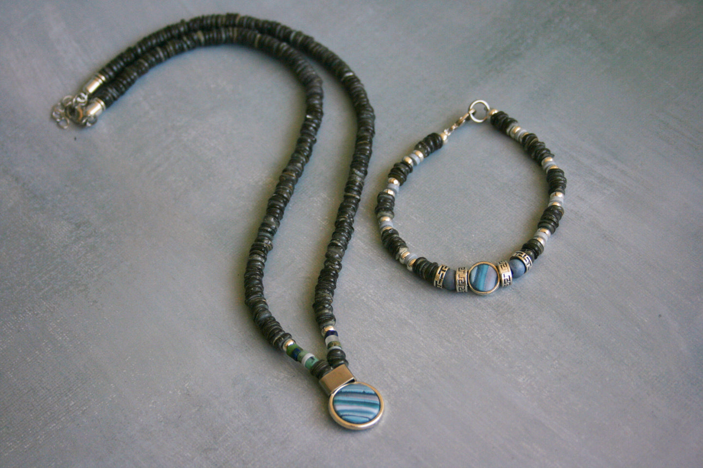 Men's Shell Choker Bracelet Set – Handmade Boho Tribal Surfer Necklace with Blue Pendant